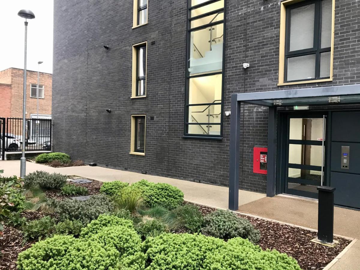 Modern Apartment Near Bullring バーミンガム エクステリア 写真