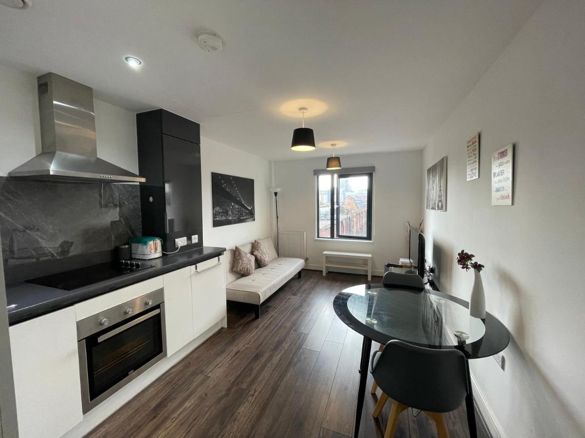 Modern Apartment Near Bullring バーミンガム エクステリア 写真