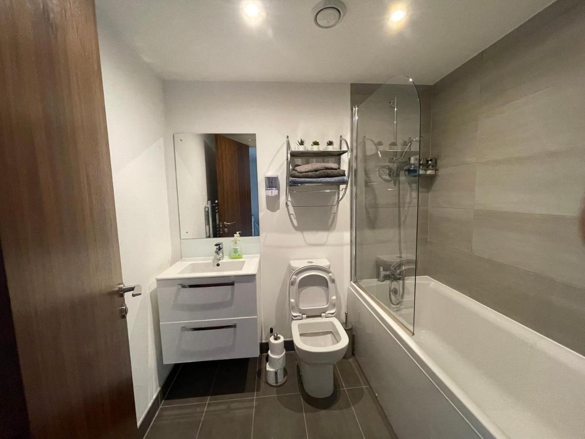 Modern Apartment Near Bullring バーミンガム エクステリア 写真